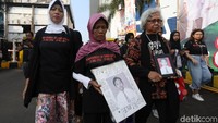 Tim Gabungan Pencari Fakta (TGPF) Peristiwa Kerusuhan Mei 1998 menemukan setidaknya 1.217 orang tewas, 31 orang hilang, ribuan aset dan properti dibakar, dirusak dan dijarah. TGPF menemukan setidaknya 88 lokasi termasuk di Jakarta, Bekasi, Tangerang, Bandung, Solo, Klaten, Boyolali, Surabaya, Medan, Deli Simalungun, Palembang, dan Padang.