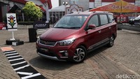 Wuling Confero pun tak bisa dilupakan. Memiliki deretan Low MPV dengan harga paling murah, Wuling Confero juga bakal menjadi lawan berat Renault Triber. Foto: Pradita Utama