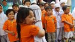 Potret Toleransi Antar Umat Beragama di Bulan Ramadhan Bikin Adem