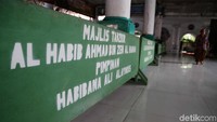 Makam yang selalu ramai peziarah itu telah ditetapkan sebagai salah satu cagar budaya yang harus dilindungi. 