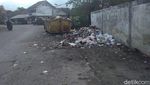 Duh, Joroknya! Sampah Numpuk di Pinggir Jalanan Garut