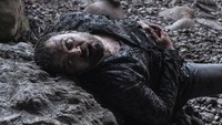 Euron Greyjoy (Pilou Asbek) yang berhasil membunuh naga sebelumnya kini terlihat tak berdaya. Dok. Helen Sloan/HBO