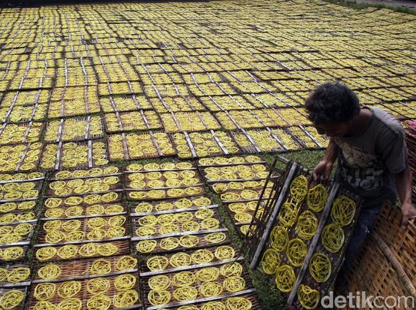 Produksi Kerupuk Meningkat Selama Ramadhan