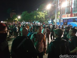 Ribut-ribut Ojol di Makassar, Polisi Amankan Tukang Parkir