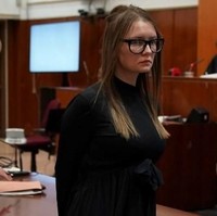 Bagaimana nasibnya saat ini dipenjara? Yang mengherankan ia bahkan masih bisa main media sosial di balik jeruji besi. Foto: TIMOTHY A. CLARY / AFP