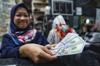 Saat Rupiah Tertindas, Ada 'Sang Naga' yang Murka