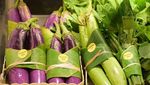 Supermarket Ini Ganti Bungkus Plastik Pakai Daun