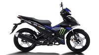 Sebelumnya, pada awal 2019 ini Yamaha meluncurkan motor MotoGP YZR-M1 2019 di Jakarta dengan desain baru. Tunggangan Rossi dan Vinales itu berubah nuansa setelah diberi sentuhan Monster Energy sebagai sponsor utama. Jika sebelumnya dengan Movistar motor MotoGP Yamaha kental dengan warna biru, kini motor tersebut lebih gelap dengan banyak sentuhan warna hitam. Foto: Yamaha Vietnam