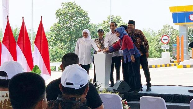 Jokowi Bisiki Rini Gratiskan Tol Pandaan-Malang Sampai Lebara