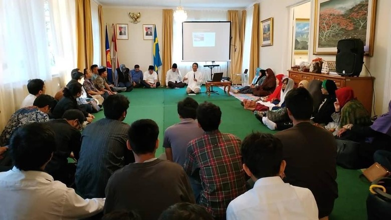 Melatih Kesabaran Berpuasa 19 Jam di Swedia Melatih Kesabaran Berpuasa 19 Jam di Swedia