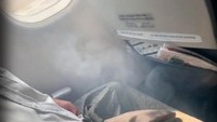 Pendaratan darurat dilakukan setelah pesawat mengalami gangguan teknis dan muncul asap di dalam kabin saat pesawat mengudara. Dalam insiden ini, pilot pesawat juga gagal mengeluarkan roda depan pesawat saat pesawat terbang mendekati Mandalay.  Foto: Nay Min via REUTERS