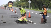 Perbaikan dan pemeliharaan sejumlah ruas tol dilakukan jelang mudik Lebaran 2019 dilakukan untuk kenyemanan dan keselamatan pengendara.