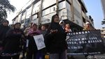 Peringati 21 Tahun Tragedi Mei 1998 Keluarga Korban Tabur Bunga
