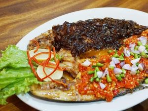 Mau Berbuka Puasa dengan Ikan Bakar Makassar? Ini 5 Tempatnya