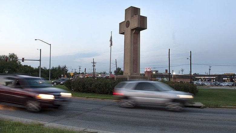 Tugu Peringatan Berbentuk Salib Picu Sengketa Sengit di Maryland AS