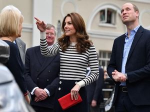 Kate Middleton Cantik Pakai Baju Garis-garis Lagi, Ini Trik Padu Padannya