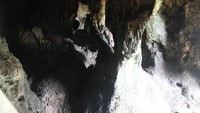 Waktu terbaik untuk mengunjungi Gua Pawon yaitu saat pagi atau menjelang petang. Pasalnya, di seberang Ruang Hiji terdapat teras yang menyajikan panorama karst Citatah yang indah (Yudha Maulana/detikcom)  
