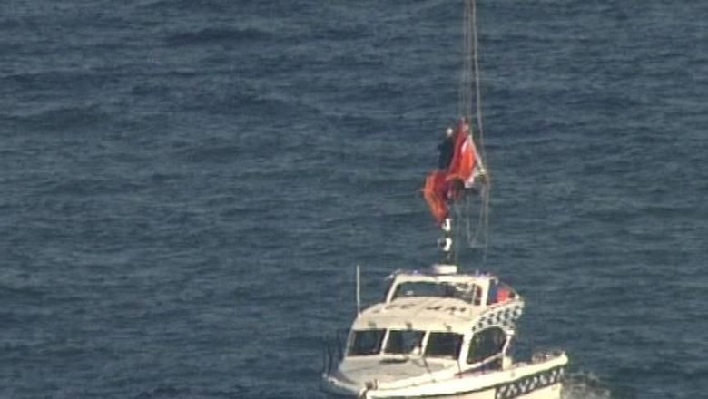 Aktivis Greenpeace Panjat Harbour Bridge Protes Perubahan Iklim Aktivis Greenpeace Panjat Harbour Bridge Protes Perubahan Iklim