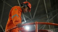 Saat ini tidak dibutuhkan banyak pekerja untuk memastikan operasional PLTA Lamajan berjalan normal karena pengaturan tegangan dan debir air ke generator sudah dilakukan dengan sistem komputer.