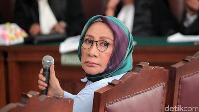 Momen Ratna Sarumpaet Cerita Foto Wajah Lebamnya di Persidangan