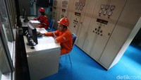 Modernisasi pada PLTA Lamajan dilakukan pada ruang kendali alias control room. Pengaturan tegangan dan debir air ke generator yang dulunya dilakukan manual kini sudah disederhanakan melalui sistem komputer.