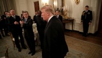 Dalam akhir sambutannya, Trump menyampaikan ucapan selamat berpuasa untuk umat muslim di seluruh dunia. Mendoakan orang-orang di seluruh dunia, Ramadan Kareem, tandasnya. Foto: Win McNamee/Getty Images/AFP