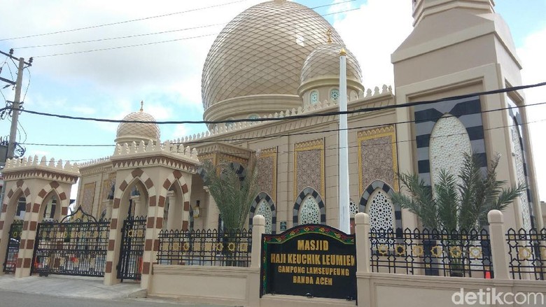 Masjid Keuchik Leumiek di Banda aceh (Agus Setyadi/detikcom) Masjid Keuchik Leumiek di Banda aceh (Agus Setyadi/detikcom)