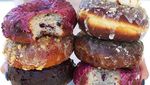 10 Donat-donat Dalam Warna Cantik Menggiurkan