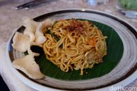 Buka Puasa Komplet dengan Mie Goreng Jawa hingga Beef Shawarma 