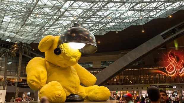 The Lamp Bear, ikon bandara Qatar