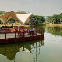 Di 7 Tempat Ini Bisa Berbuka Sambil Ngariung di Saung