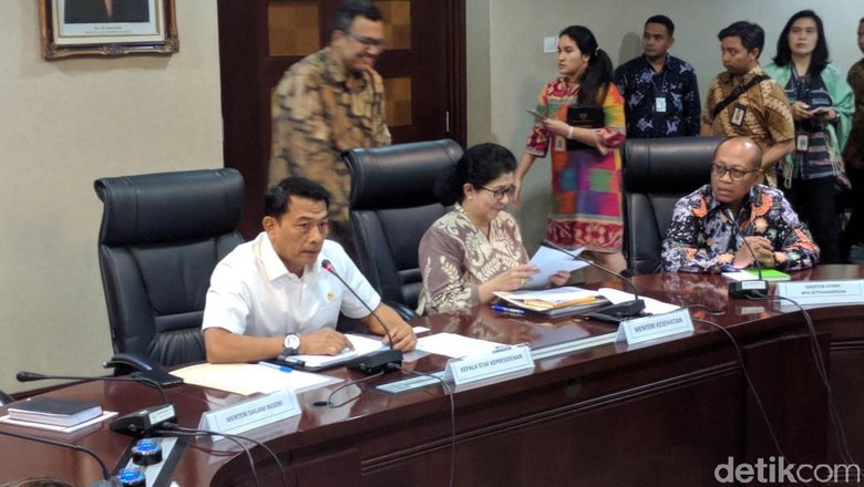 Moeldoko: Tak Ada KPPS Meninggal karena Racun, itu Pernyataan Sesat! Moeldoko: Tak Ada KPPS Meninggal karena Racun, itu Pernyataan Sesat!