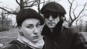 Selife barneg John Lennon. Foto: Flóra Borsi