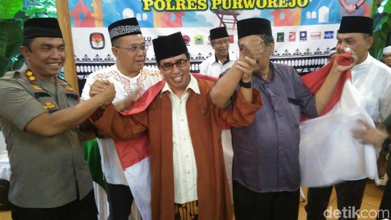Ulama Hingga Timses 01 dan 02 di Purworejo Tolak People Power Ulama Hingga Timses 01 dan 02 di Purworejo Tolak People Power