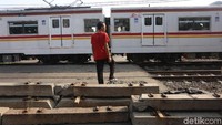 Hal ini diberlakukan, karena sudah beroperasinya lintasan kereta api double-double track (DDT) di ruas lajur tersebut.