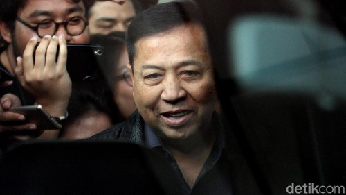 KPK memanggil Setya Novanto terkait kasus dugaan suap PLTU Riau-1. Eks Ketua DPR itu dipanggil sebagai saksi untuk tersangka Dirut PLN nonaktif Sofyan Basir.