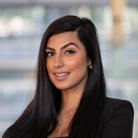 Shay Shariatzadeh, inilah sosok wanita yang sukses mencuri hati John Cena. Kedekatan Shay dan John Cena tertangkap kamera ketika keduanya menikmati malam kencan di Vancouver. Dok. Linkedin