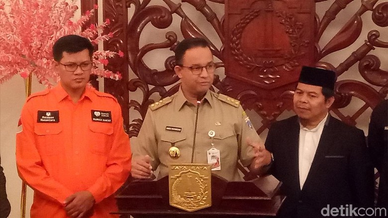 Anies akan Bangun Shelter untuk Korban Kebakaran Kampung Bandan Anies akan Bangun Shelter untuk Korban Kebakaran Kampung Bandan