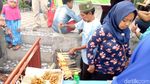 Foto: Berburu Takjil Sate Susu yang Khas dari Bali