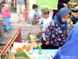 Ngabuburit di Bali Bisa Berburu Sate Susu