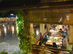 Di 7 Tempat Ini Bisa Berbuka Sambil Ngariung di Saung