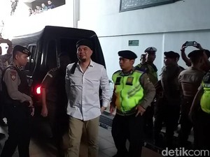 Ahmad Dhani Dituntut 18 Bulan Penjara Ngebet Kembali ke Jakarta