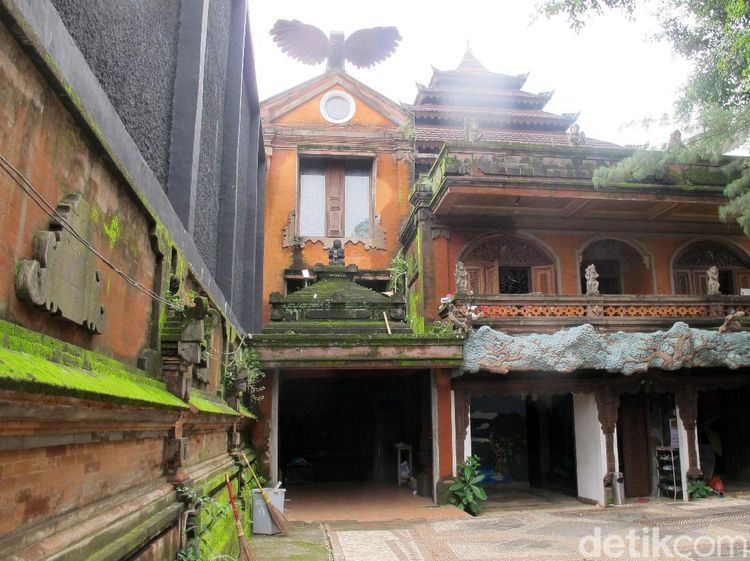 Istana Wong Sintinx Peninggalan Ki Joko Bodo yang Legendaris