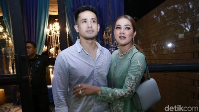 Ikut Suami Sahur Cuma Air Putih, Olla Ramlan Pernah Pusing dan Migrain