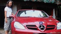 Ia pun punya hobi mengoleksi mobil-mobil mewah. Dok. detikHOT