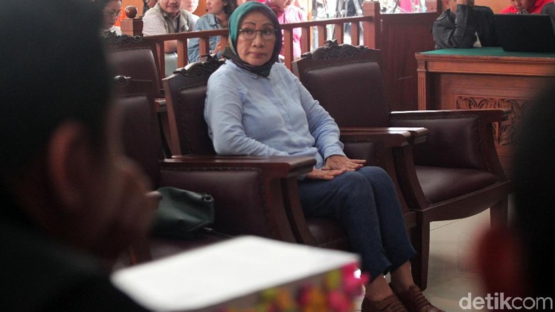 Cerita Ratna Sarumpaet Kaget Foto Wajah Lebamnya Viral di Medsos Cerita Ratna Sarumpaet Kaget Foto Wajah Lebamnya Viral di Medsos