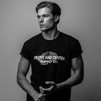 Menurut Anda, Erik lebih mirip Brad Pitt atau Leonardo DiCaprio? Foto: Instagram @erikvent