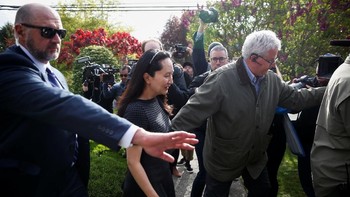 Meskipun secara fisik dibatasi dalam tempat yang sangat terbatas selama di Vancouver, diri saya tidak pernah merasa berwarna seperti ini, tulisnya lagi. Foto: Reuters