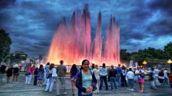 Magic Fountain of Montjuic, Barcelona, Spanyol. Memancarkan cahaya dan warna-warni, ini adalah salah satu air mancur tercantik di Eropa. Berlokasi di Barcelona, Spanyol, air mancur ini bisa ditemui di antara National Palau and Placa d’Espanya. Carles Buigas merancangnya pada 1929 dan mempekerjakan 3.000 pekerja untuk menyelesaikannya kurang dari setahun. Foto: via Brainberries