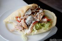 Buka Puasa Komplet dengan Mie Goreng Jawa hingga Beef Shawarma 